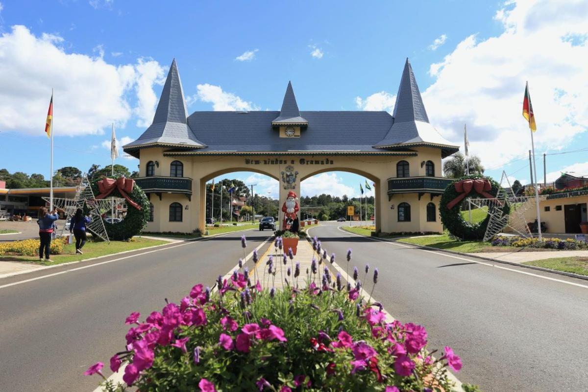 Apartamento Luxuoso No Cond Vista Do Quilombo A 50 Metros Do Hard Rock Cafe Gramado Eksteriør billede